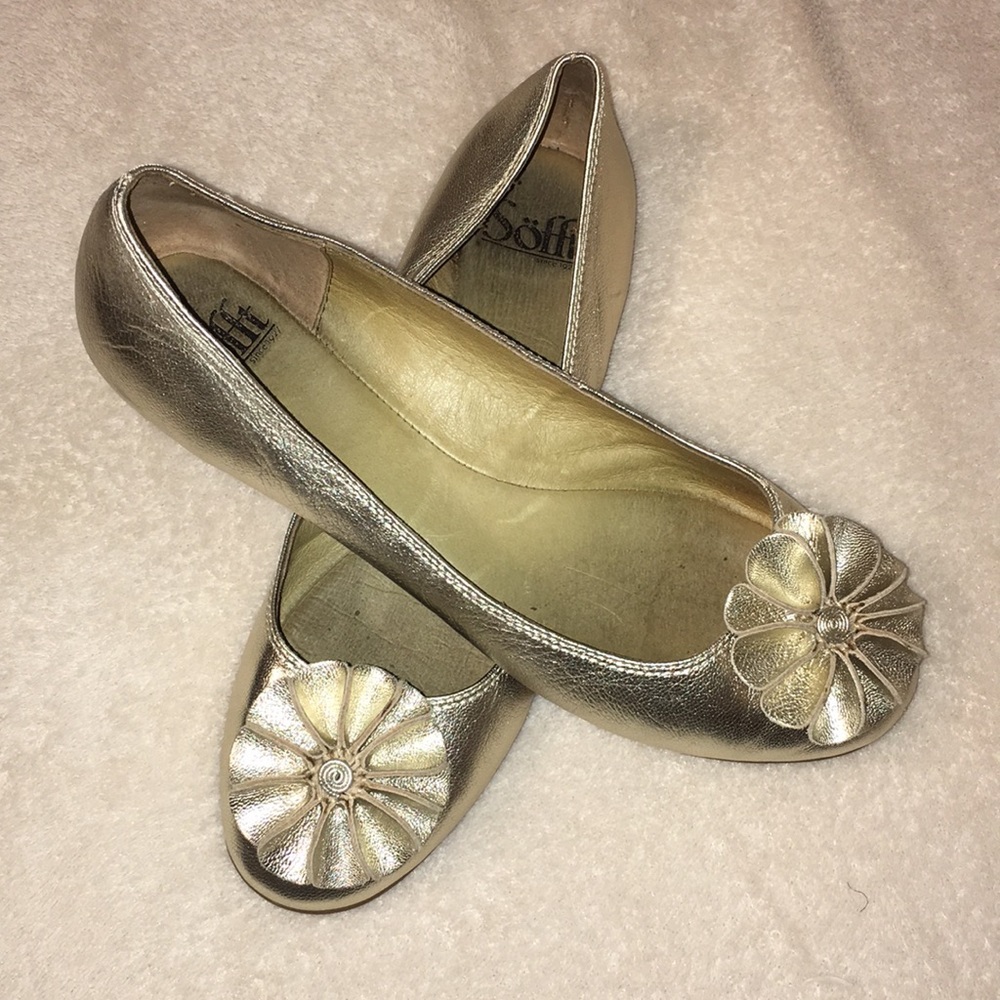 Gold ballet flats